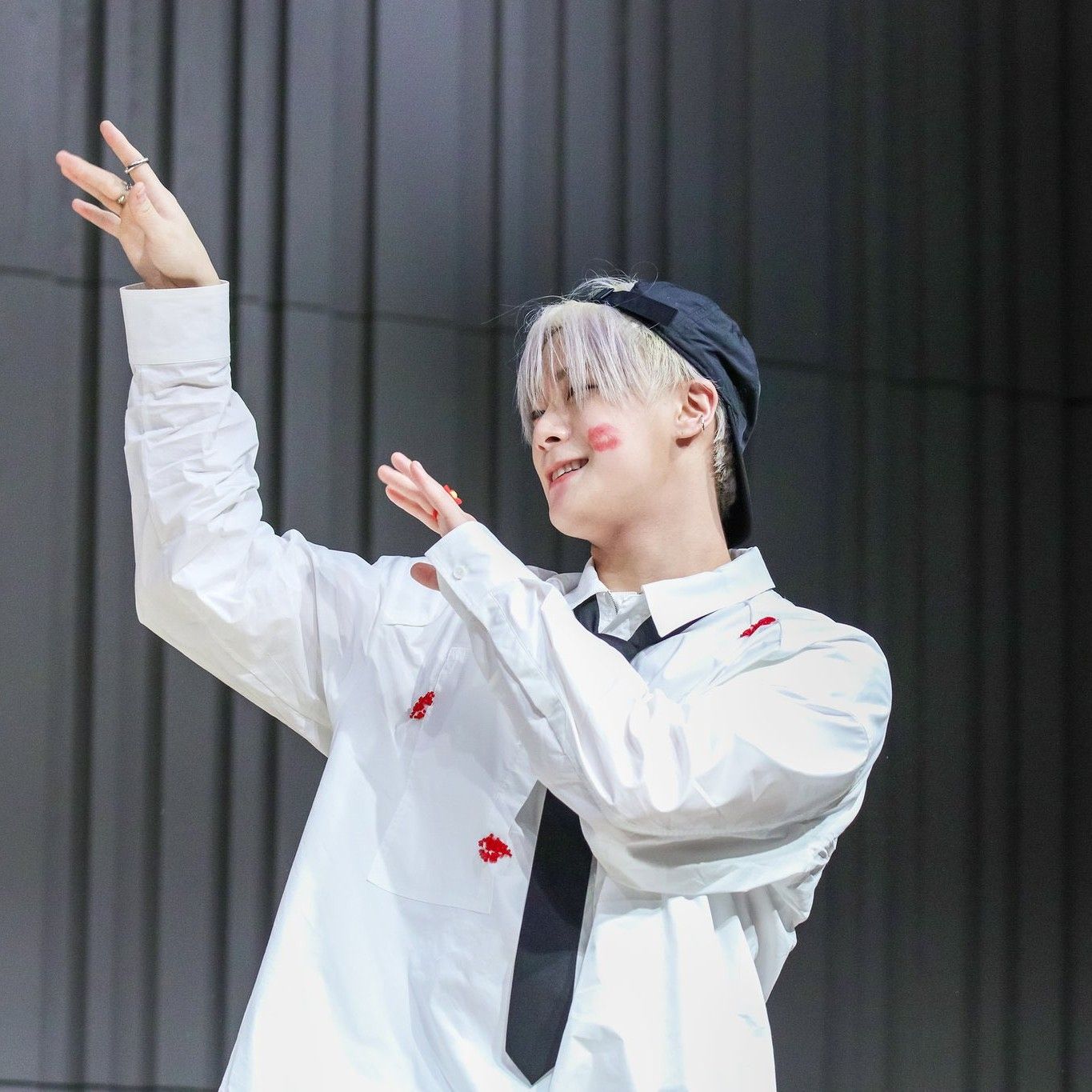 Latest photo of Moonbin (ASTRO)