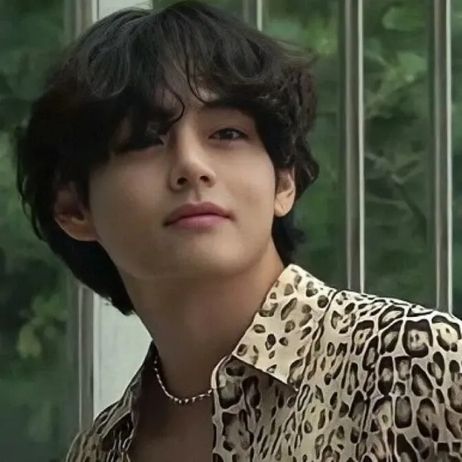 뷔 (방탄소년단)의 비하인드 컷
