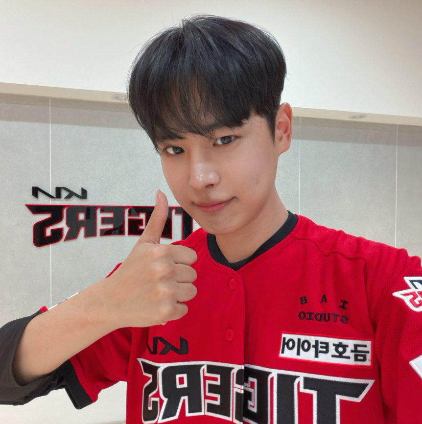Recent activity shot of Choi Byungchan