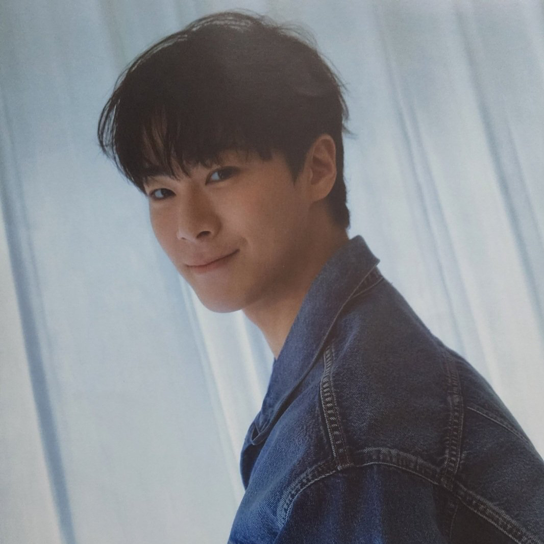 Latest photo of Moonbin (ASTRO)