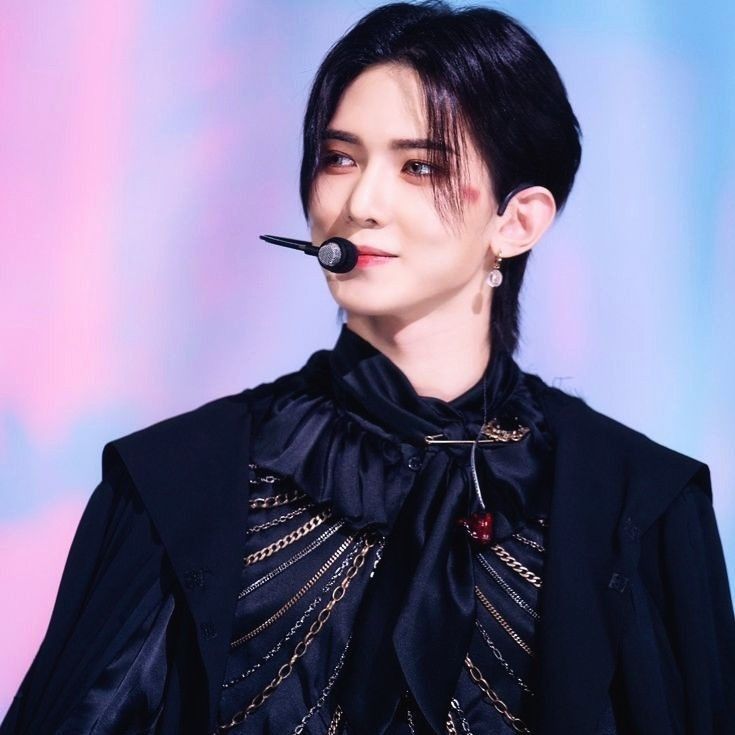 에이티즈의 비하인드 컷