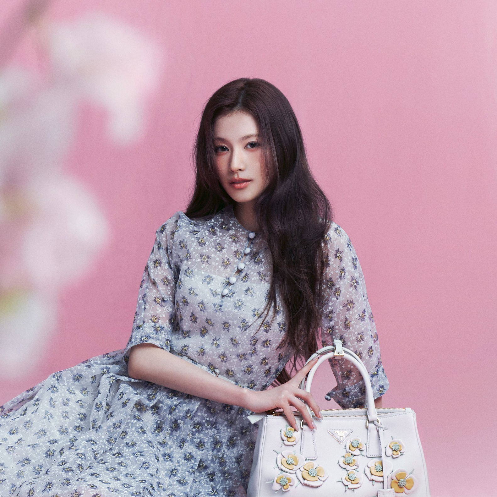 Potret di balik layar Sana (TWICE)