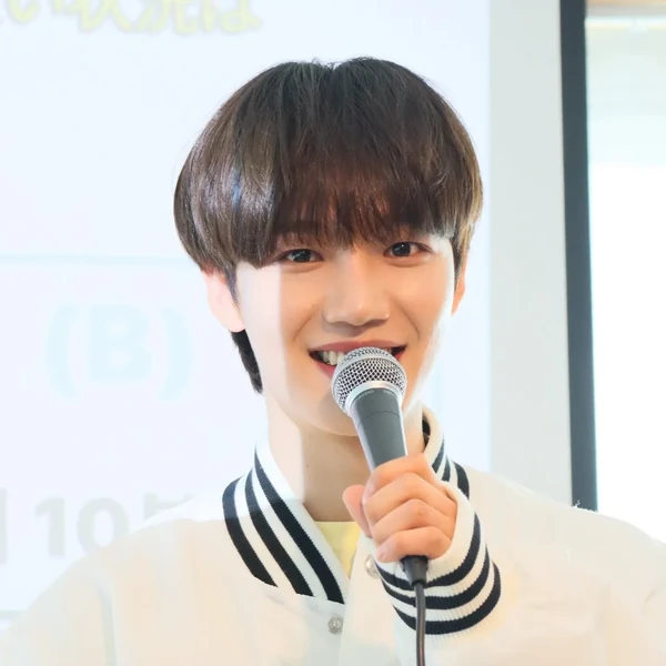 Shining profile picture of Lim Youngmin on today's Choeaedol