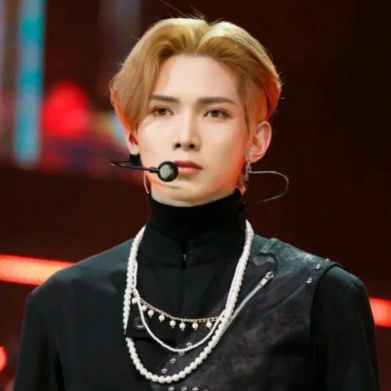 Recent activity shot of Yeosang (ATEEZ)