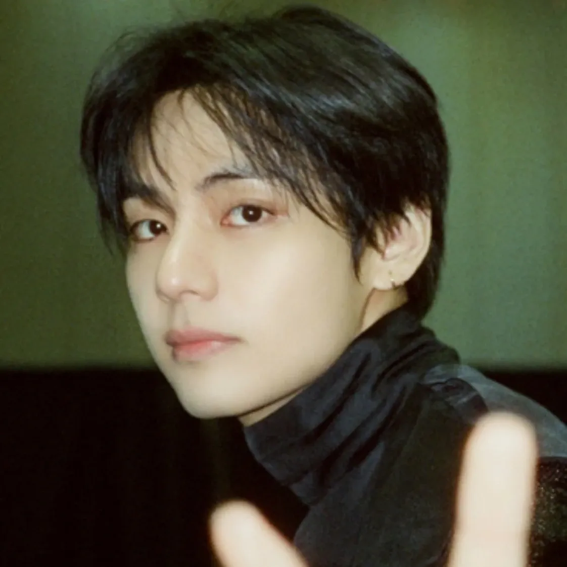 뷔 (방탄소년단) 최근 활동샷