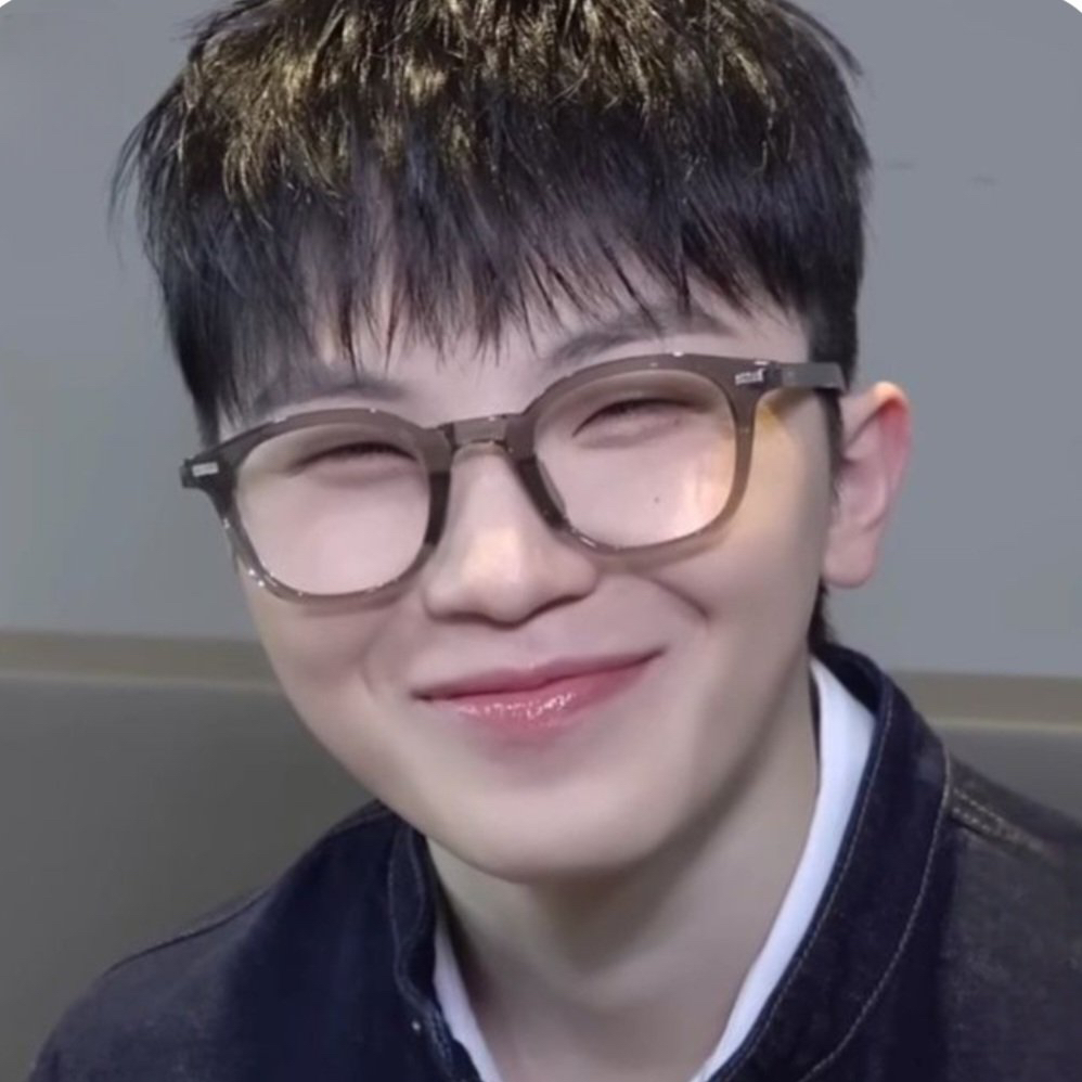 Latest photo of Woozi (SEVENTEEN)