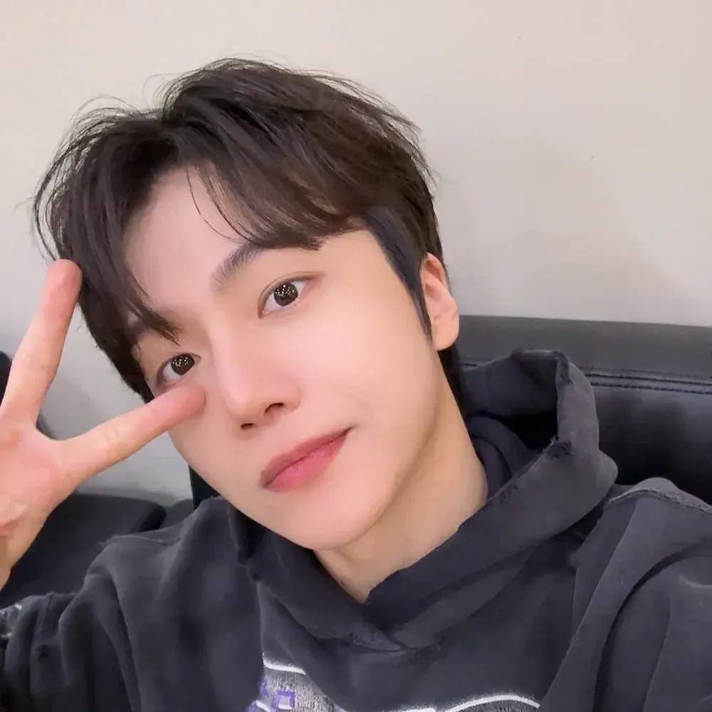 Latest photo of Jinho (PENTAGON)