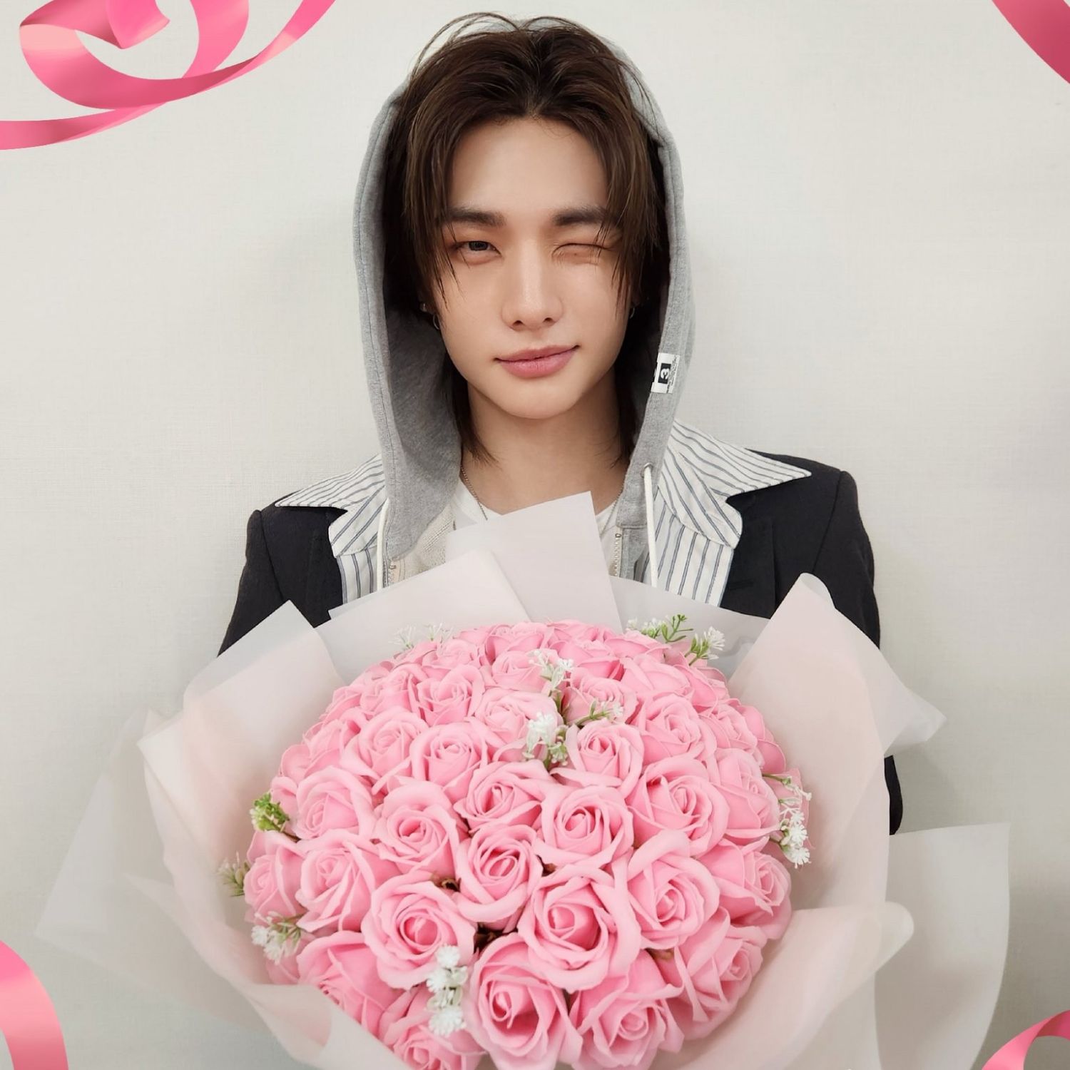 Hot post catching attention from 현진 (Stray Kids)'s fandom