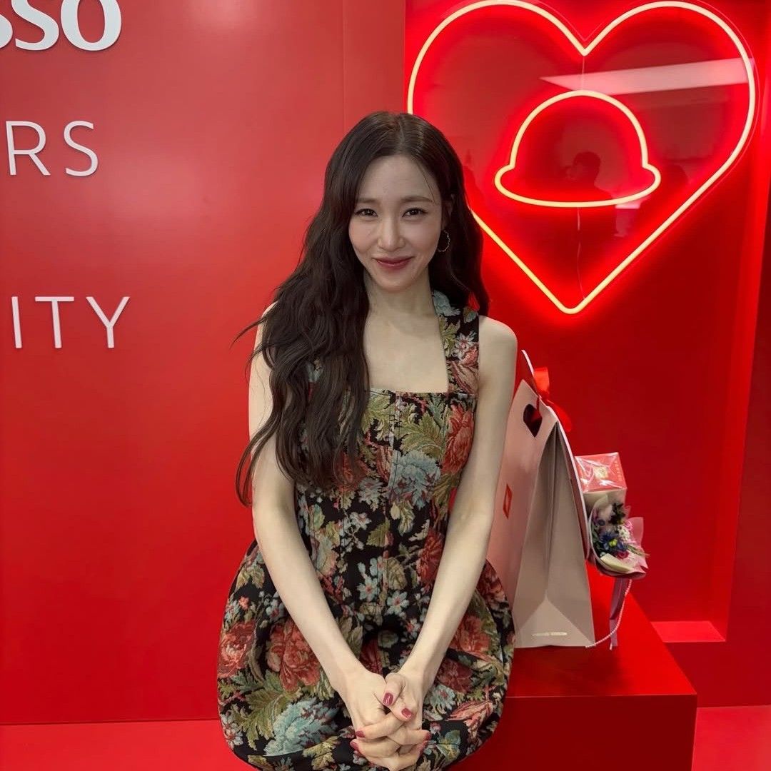A moment captured by Tiffany Young (Girls' Generation)'s fan