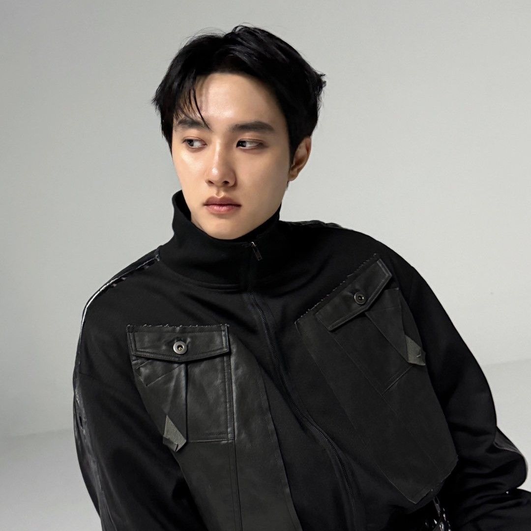 Foto aktivitas terbaru D.O. (EXO)