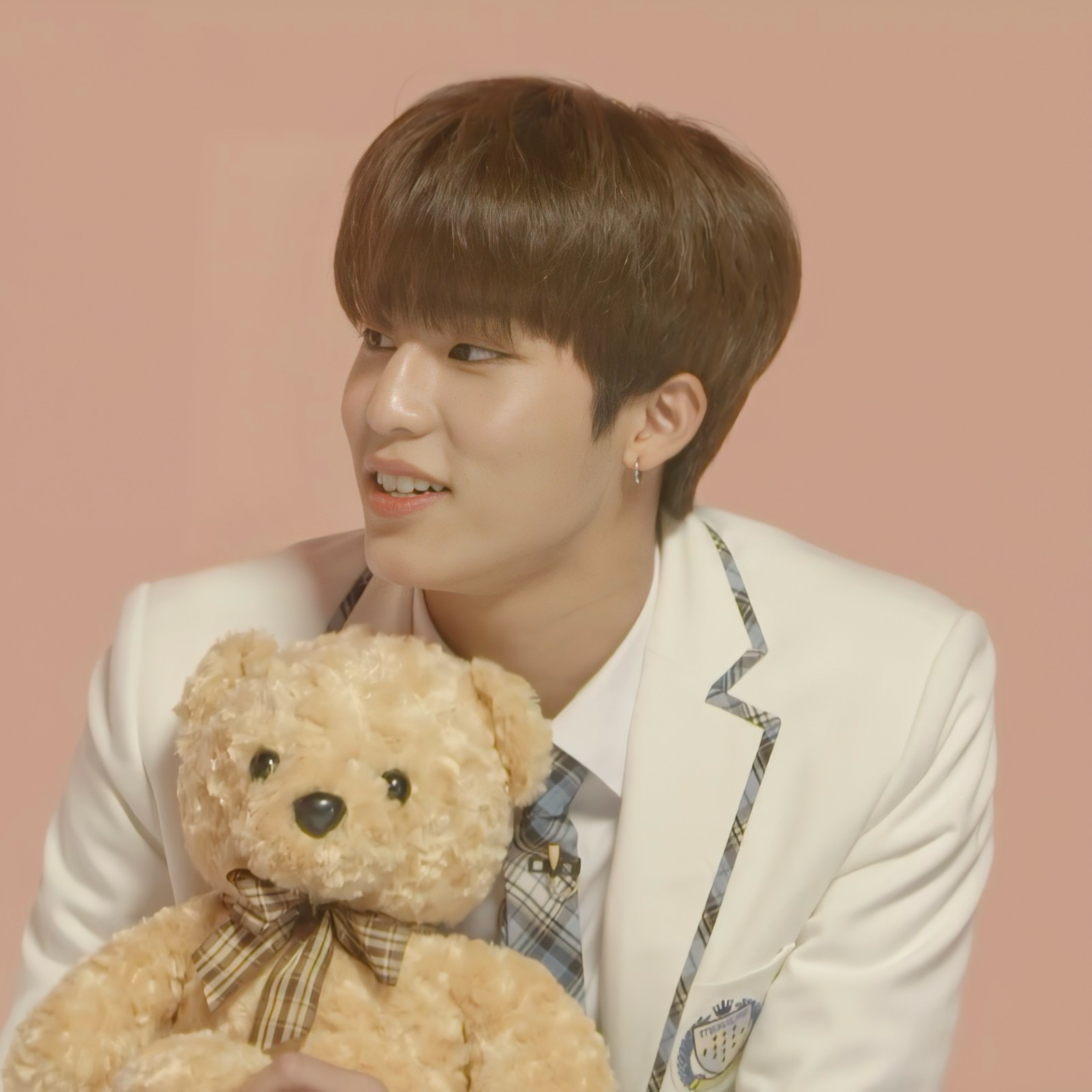 Behind-the-scenes cut of Park Jeongwoo (TREASURE)