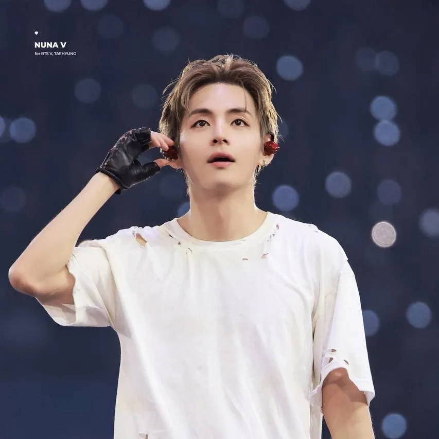 A moment captured by V (BTS)'s fan
