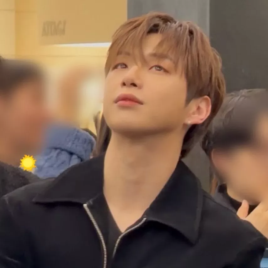 강다니엘의 비하인드 컷