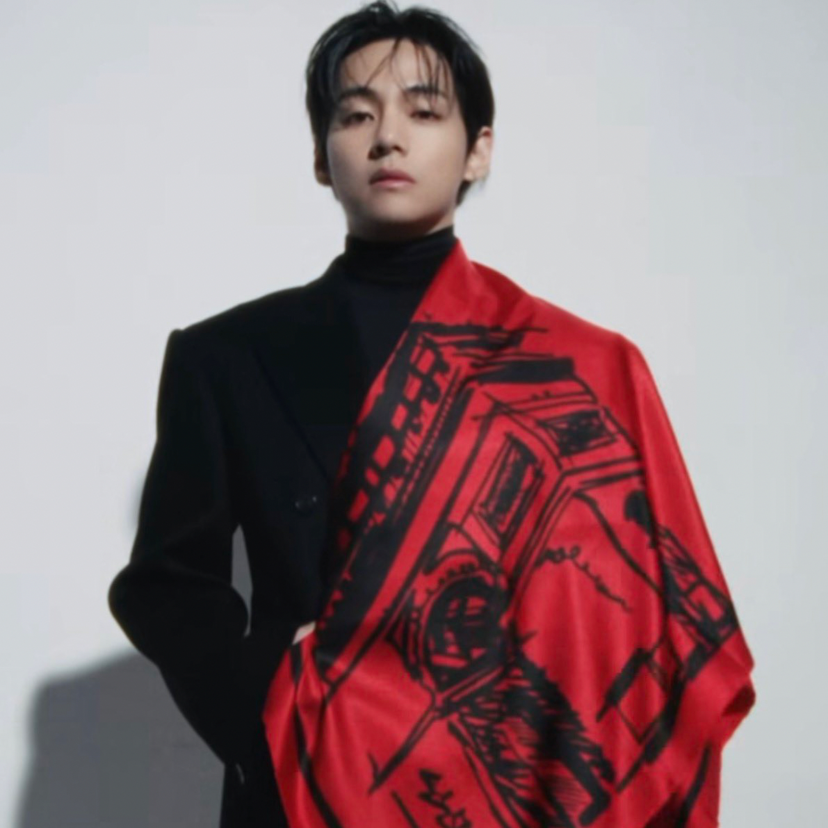 Latest photo of V (BTS)