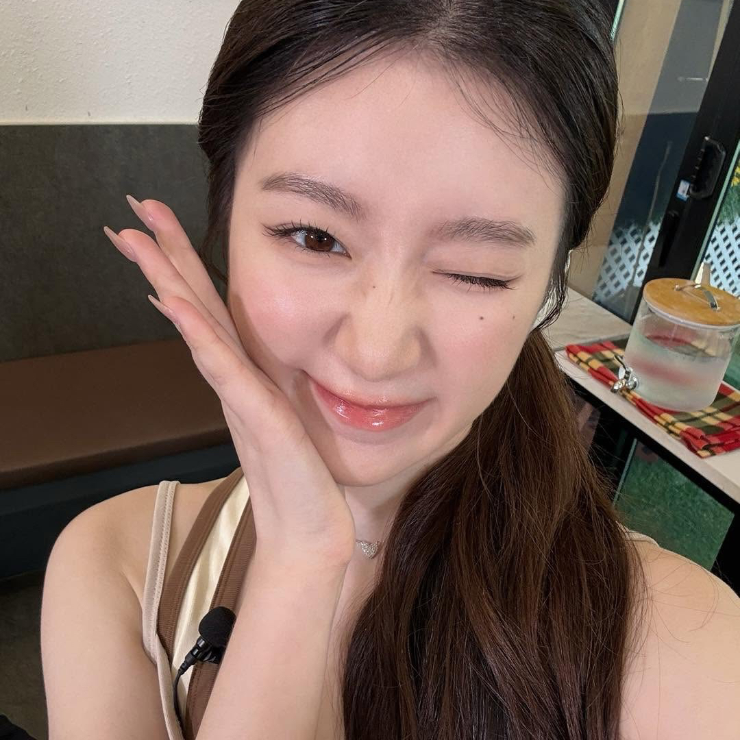 Behind-the-scenes cut of Yuqi (i-dle)