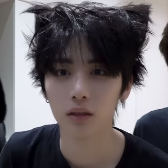 Behind-the-scenes cut of I.N (Stray Kids)