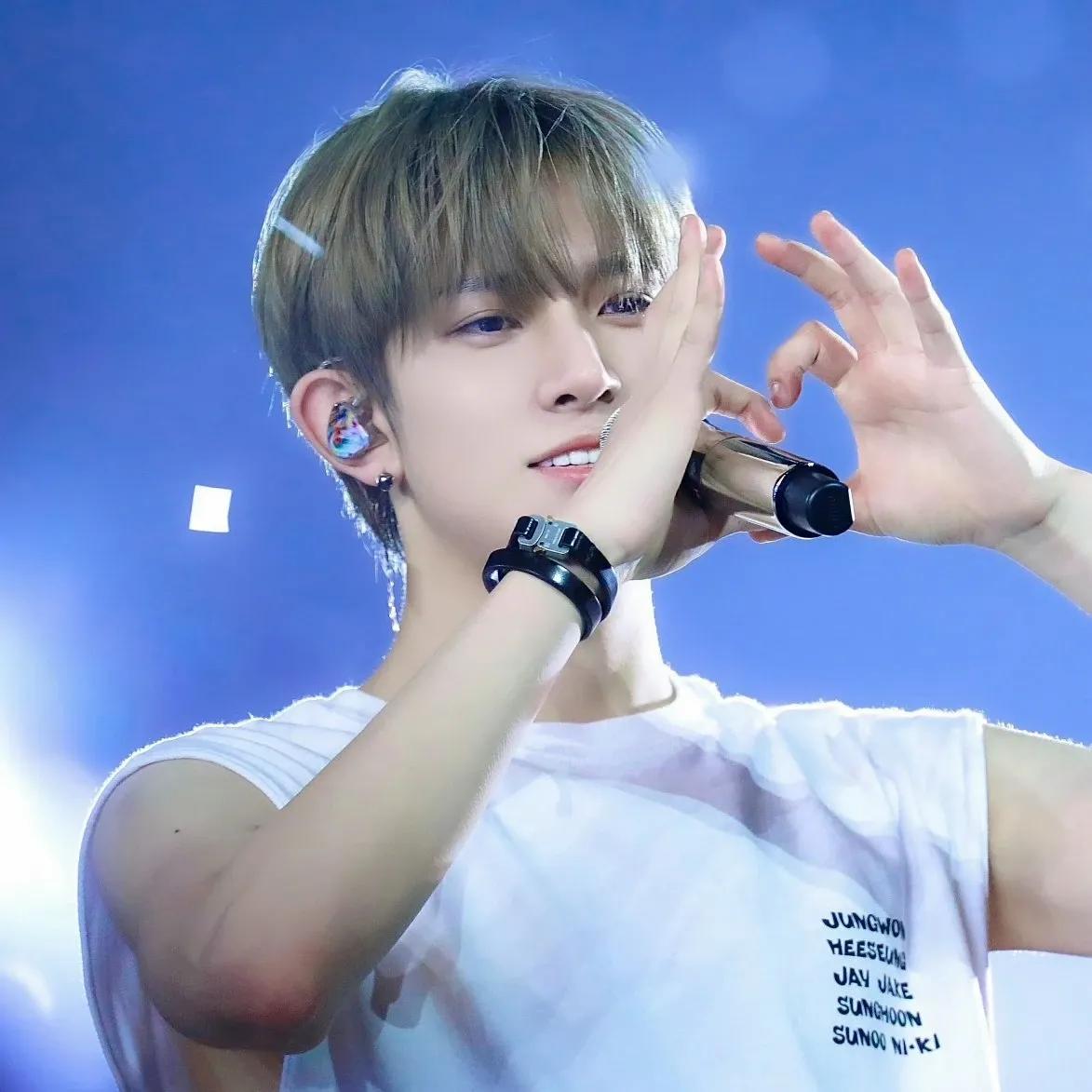 羲承粉丝拍下的瞬间