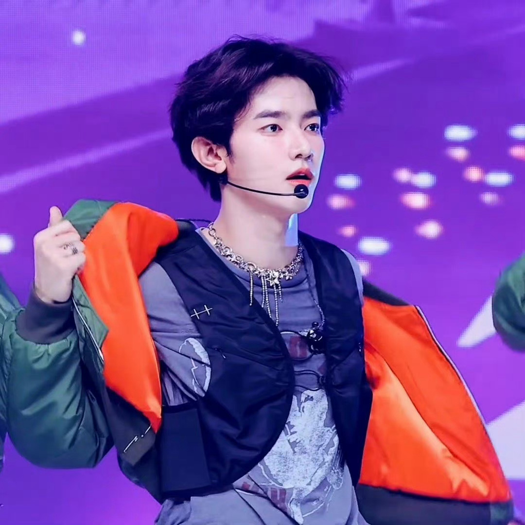 Behind-the-scenes cut of Zhang Hao