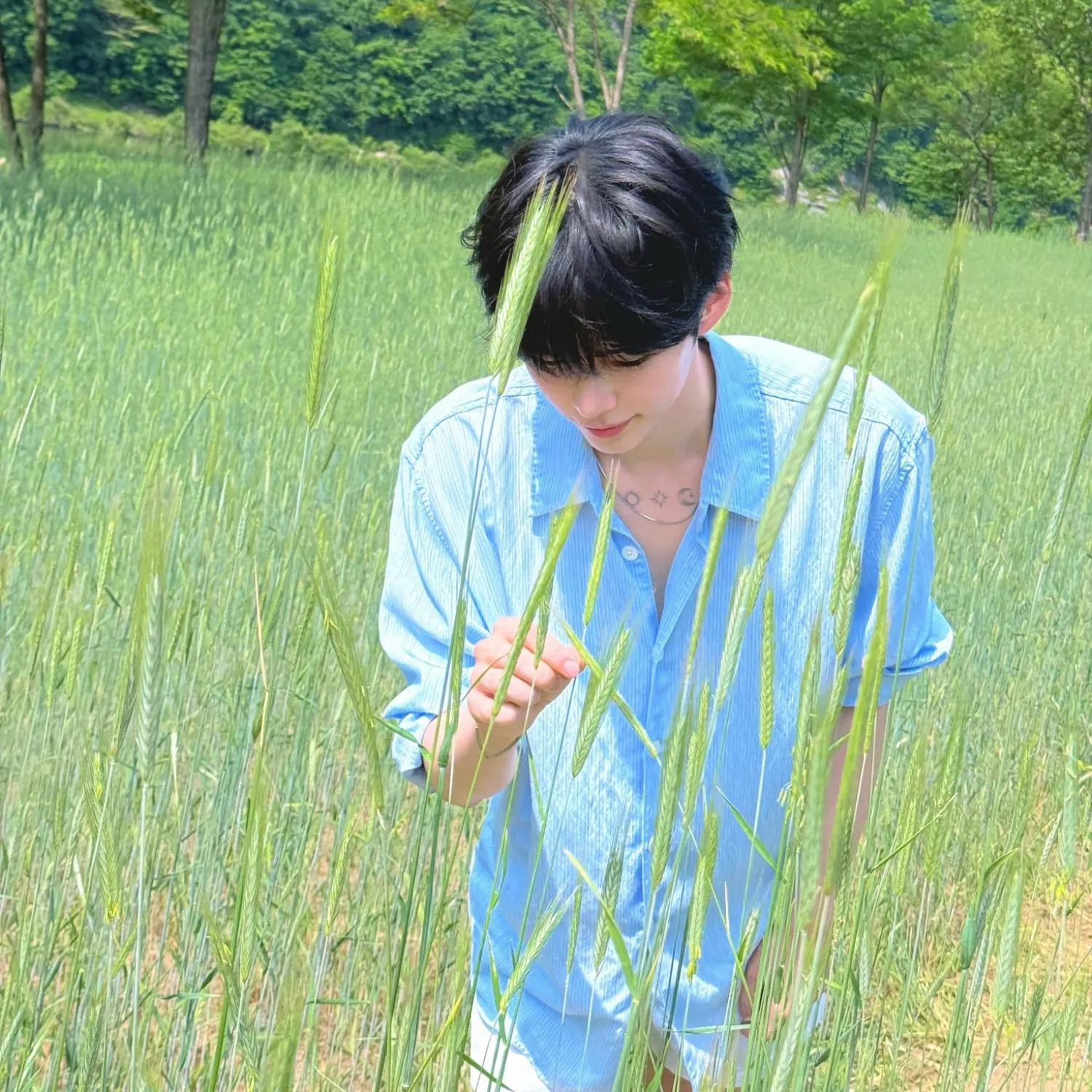 Recent activity shot of Sung Hanbin (ZEROBASEONE)