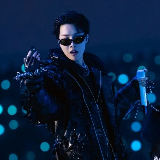 Foto aktivitas terbaru j-hope (BTS)