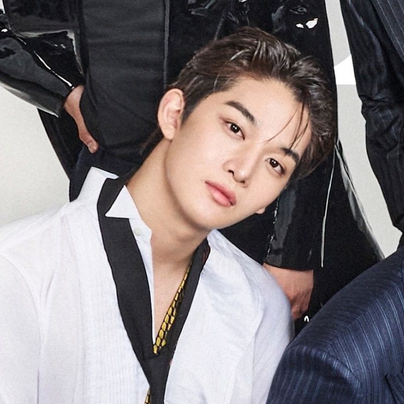 Behind-the-scenes cut of Bae Jinyoung
