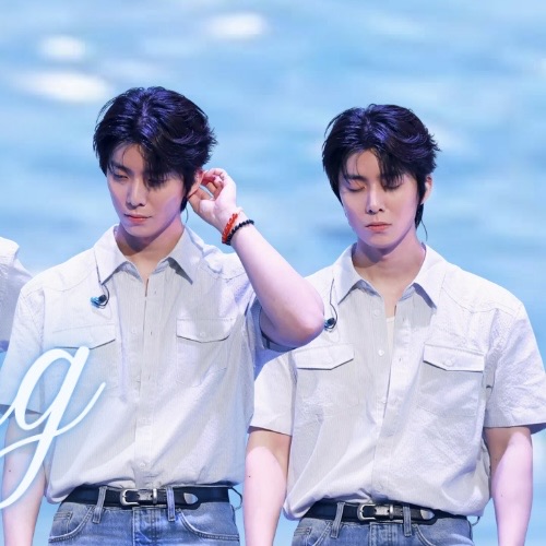 Latest photo of Hwiyoung (SF9)