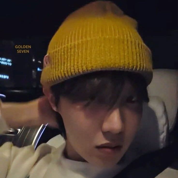 제이홉 (방탄소년단)의 최신 사진