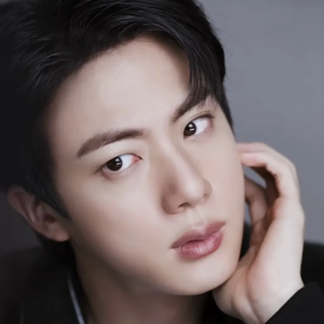 Foto terbaru Jin (BTS)