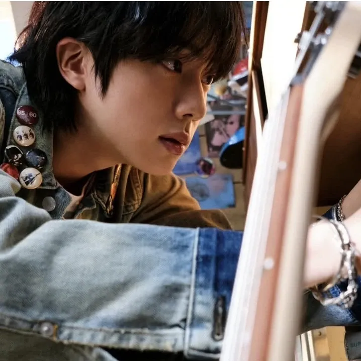 Latest photo of Jin (BTS)