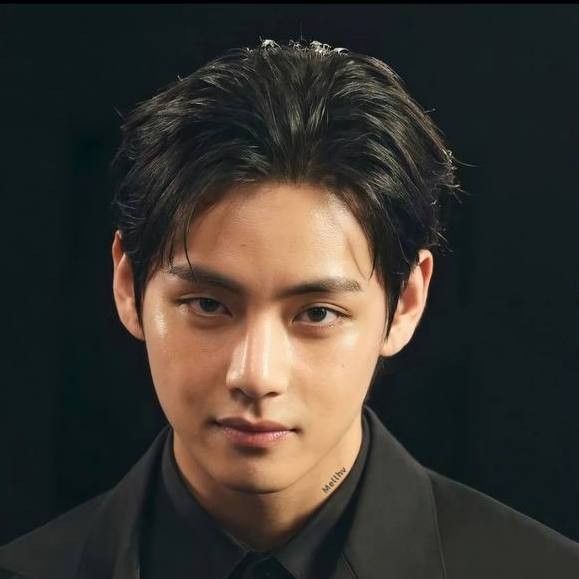 뷔 (방탄소년단) 최근 활동샷