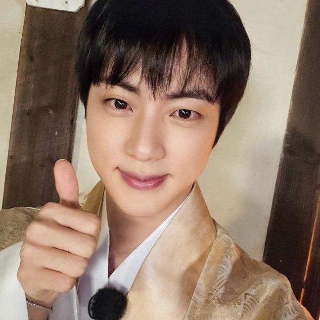진 (방탄소년단)의 최신 사진