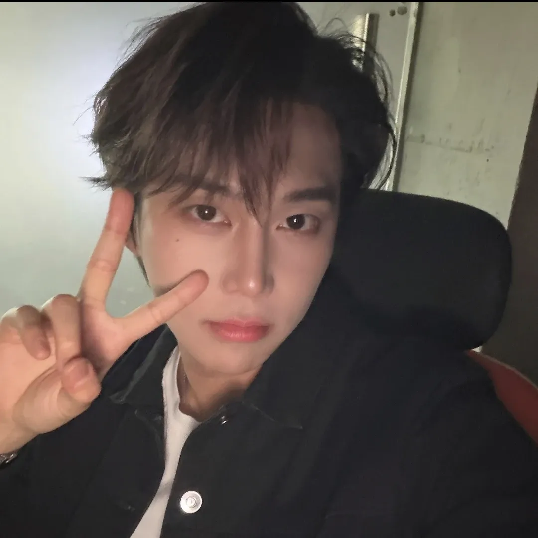 A moment captured by Junseo (BAE173)'s fan