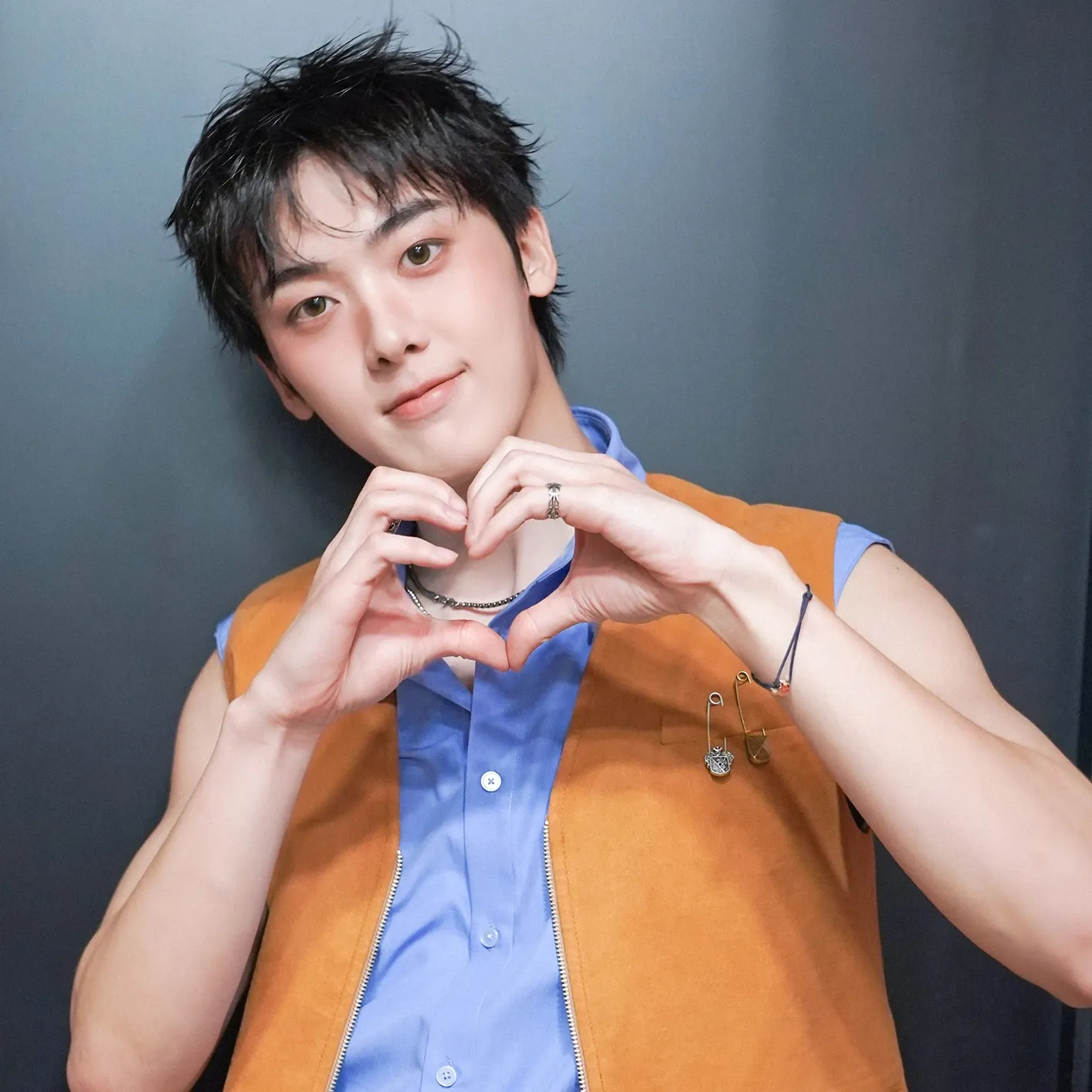 아스트로의 최신 사진