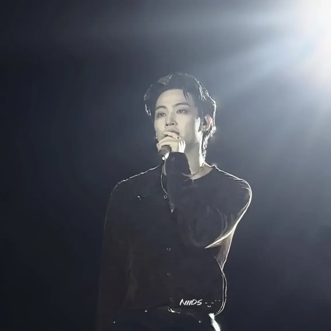 Behind-the-scenes cut of JAY B (GOT7)