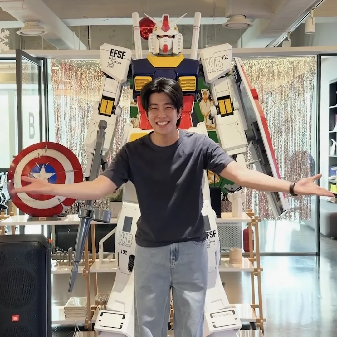 Behind-the-scenes cut of MJ (ASTRO)