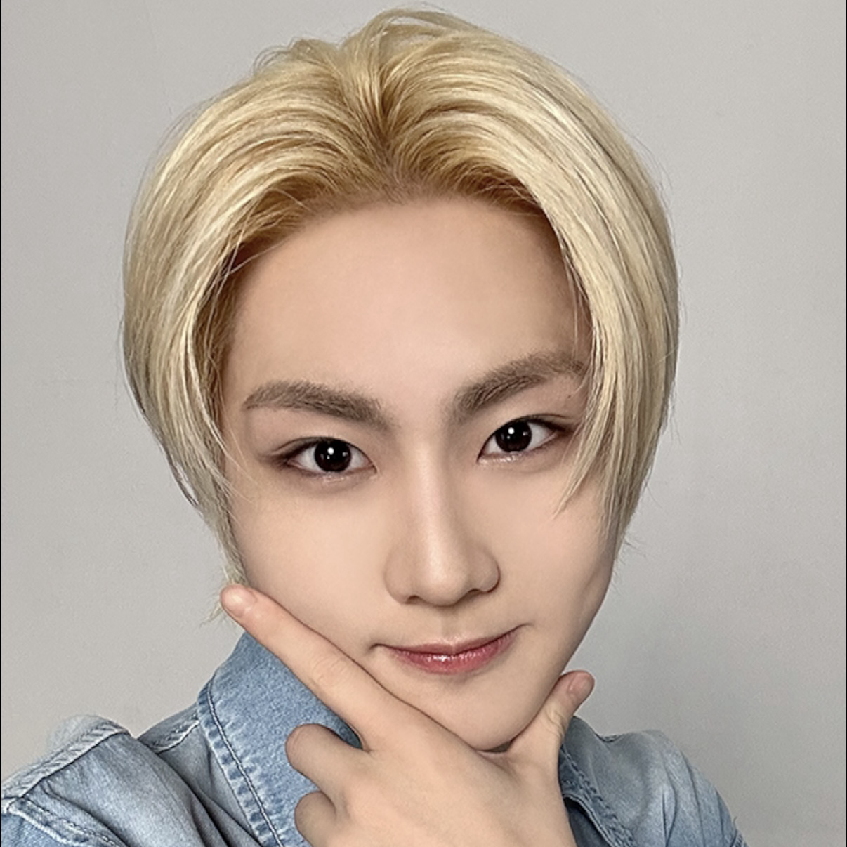 Latest photo of Jungwon (ENHYPEN)