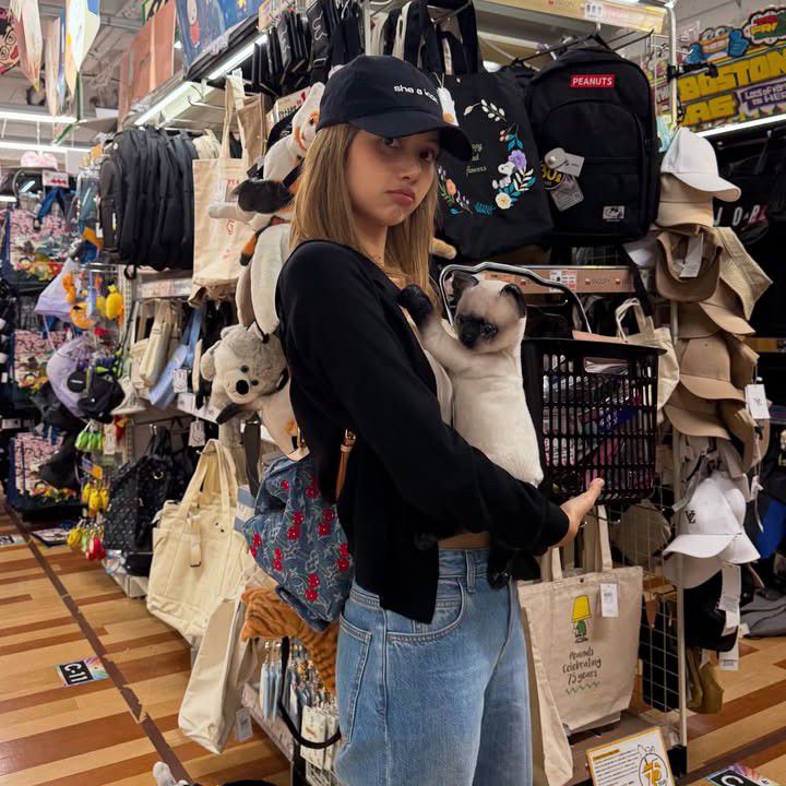 리사 (BLACKPINK) 팬이 찍은 순간