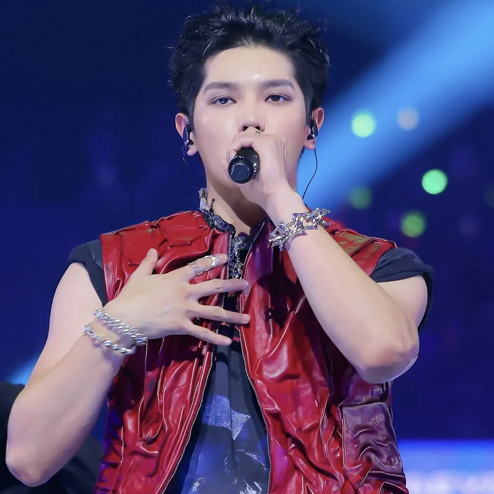 A moment captured by Taeyong (NCT 127)'s fan