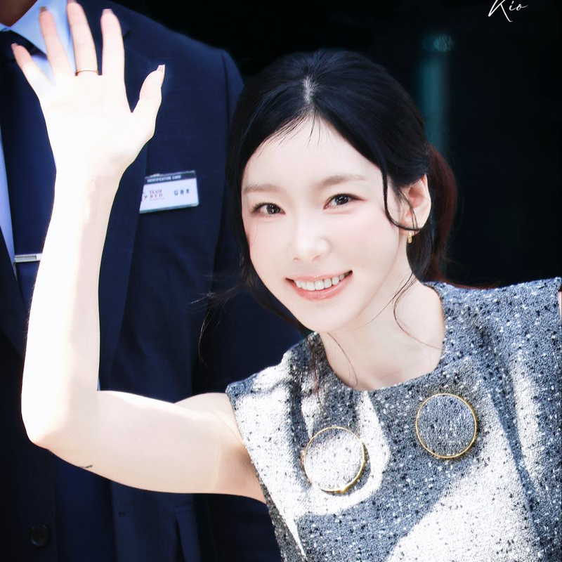 Momen yang diabadikan oleh penggemar Taeyeon (Girls' Generation)