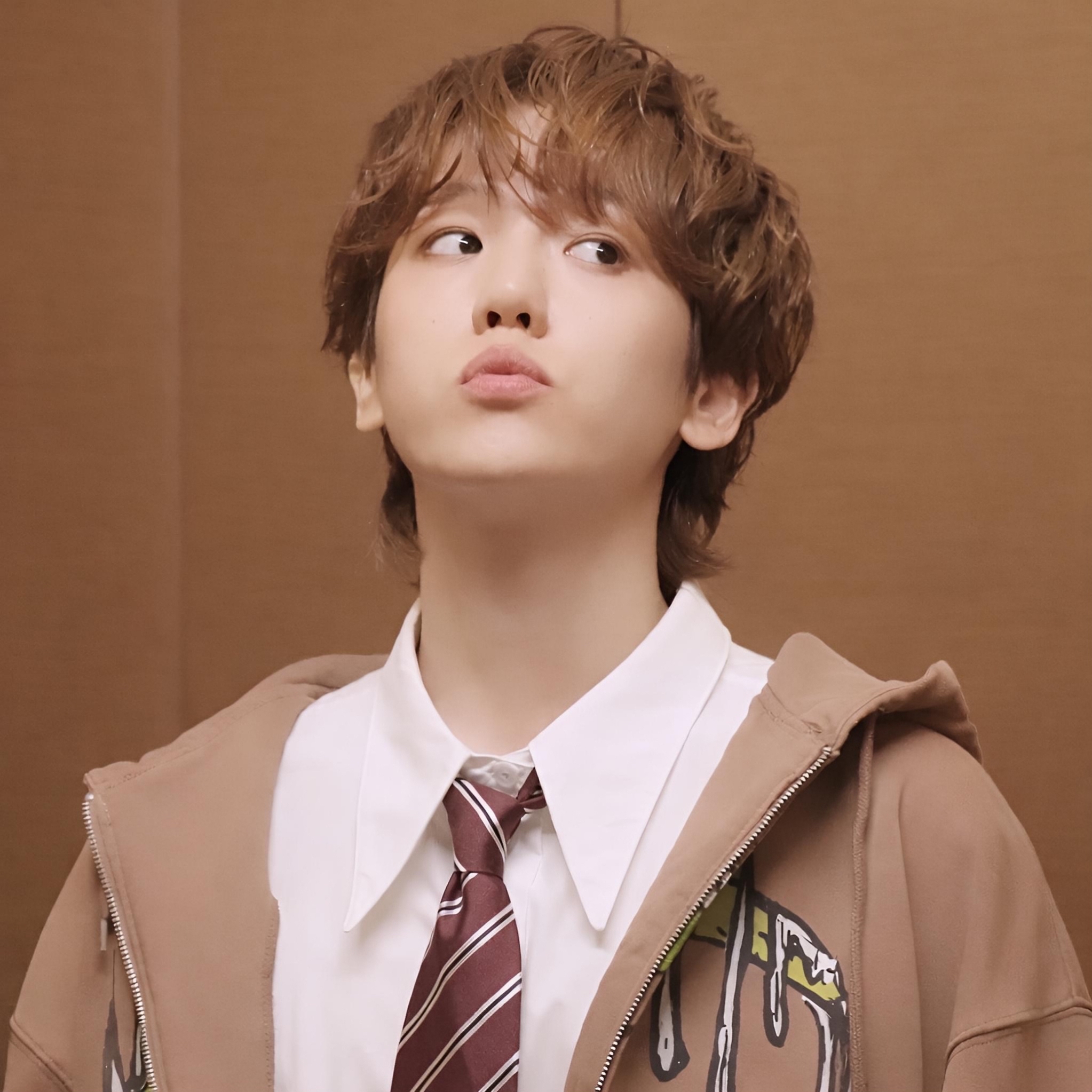 백현 (EXO)의 비하인드 컷