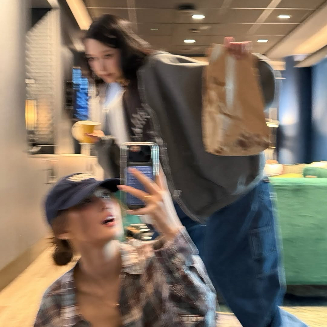 Behind-the-scenes cut of TWICE