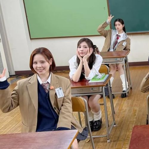 Potret di balik layar NiziU