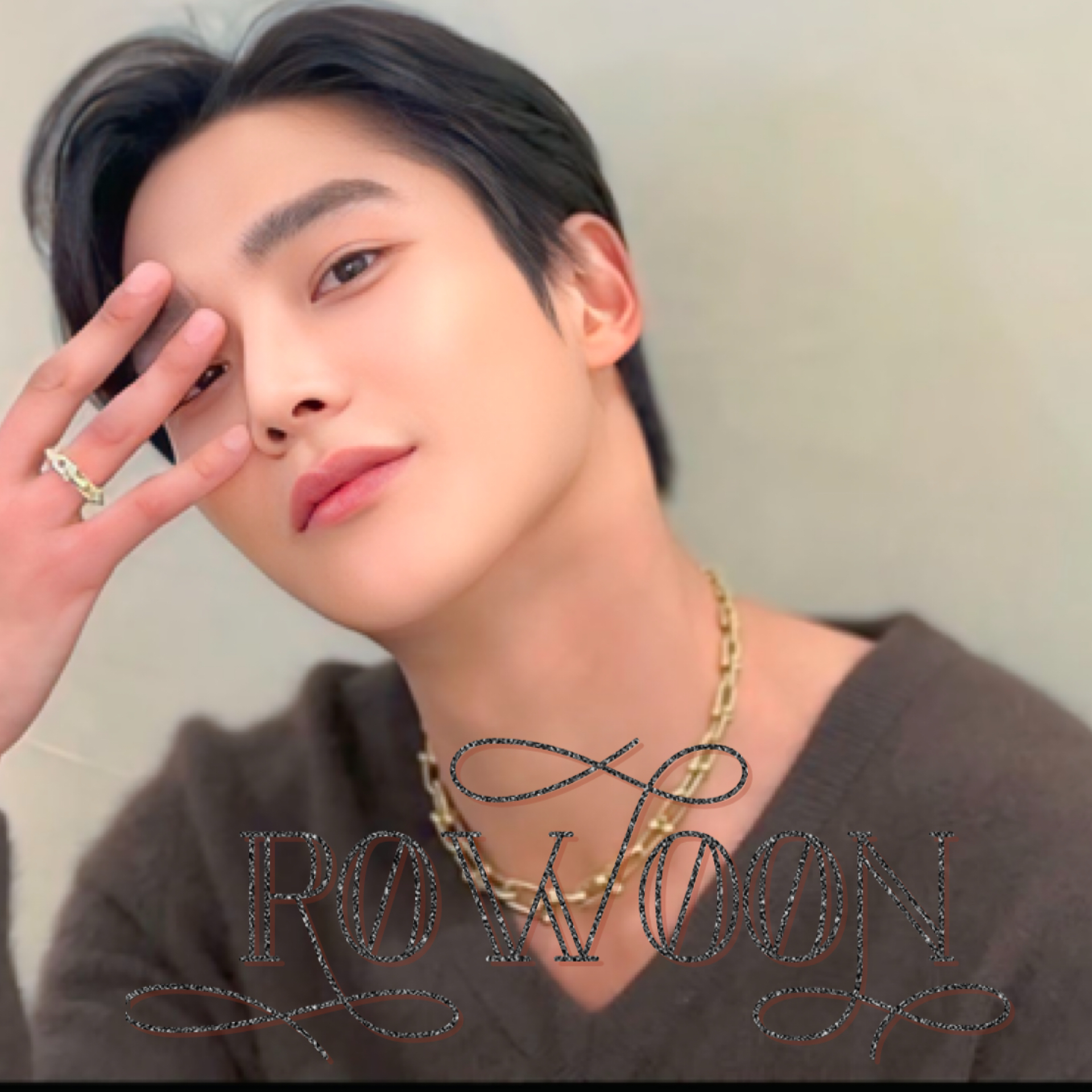 로운의 최신 사진