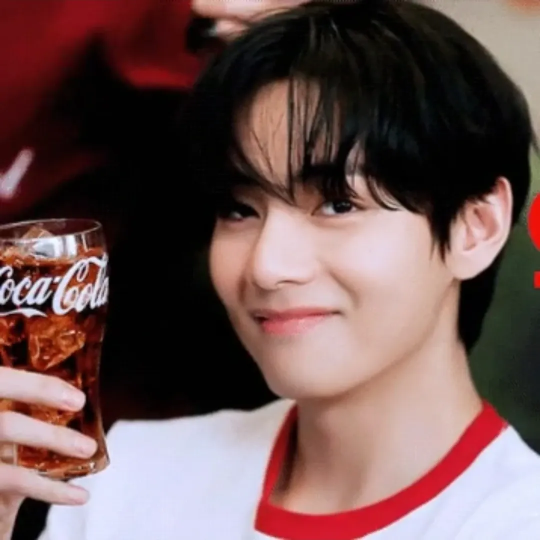 V (BTS)の最近の活動写真