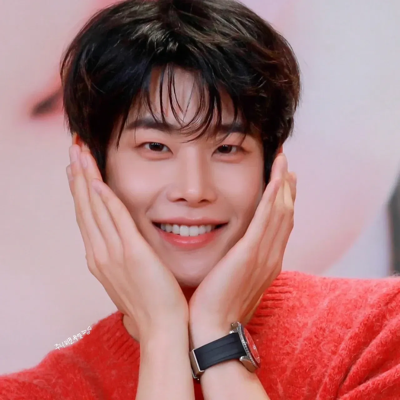 Latest photo of MJ (ASTRO)