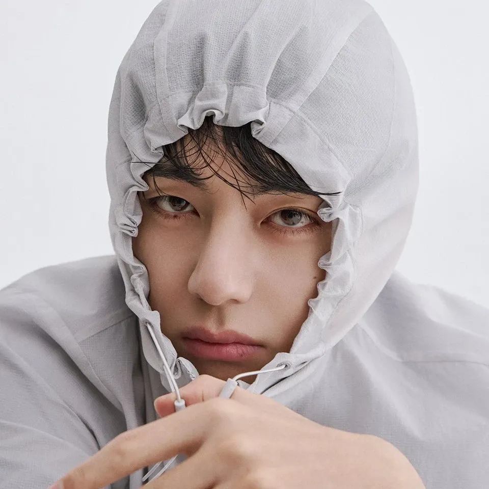 Momen yang diabadikan oleh penggemar V (BTS)