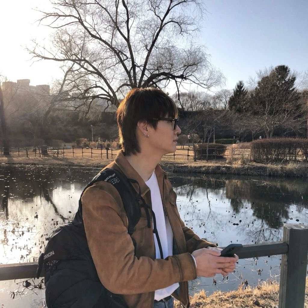 Latest photo of JAY B (GOT7)