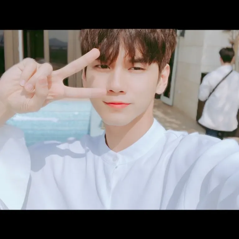 옹성우 최근 활동샷