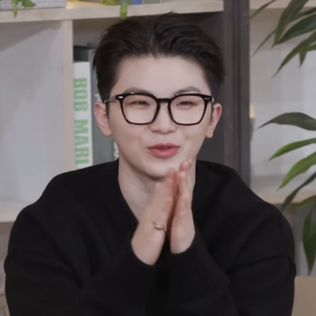 Latest photo of Woozi (SEVENTEEN)