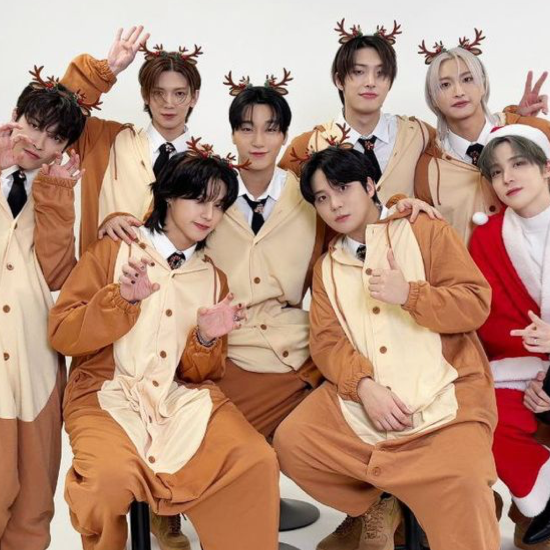 에이티즈의 최신 사진